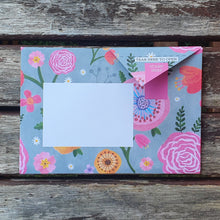 Load image into Gallery viewer, Wildflower Pigeons